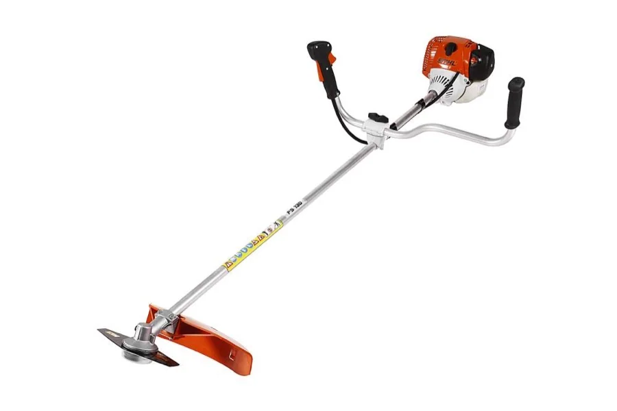 Мотокоса STIHL FS250 1,6 кВт, 40,2 куб.см., 2,2 л.с, 6,3кг, нож